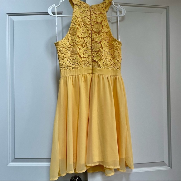 Lulu's Butter Yellow Lace Lined Mini Feminine Zip Back Halter Neck Skater Dress - Picture 9 of 12